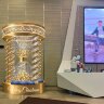 Украшение для торгового центра Песочные часы