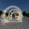 Световые скульптуры: необычные светящиеся арки, инсталяции