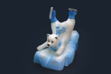 Фигура Мишка на горке